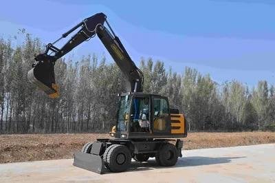 Powerful Wheel Excavator 15000kg for Fast Earth Moving Tasks